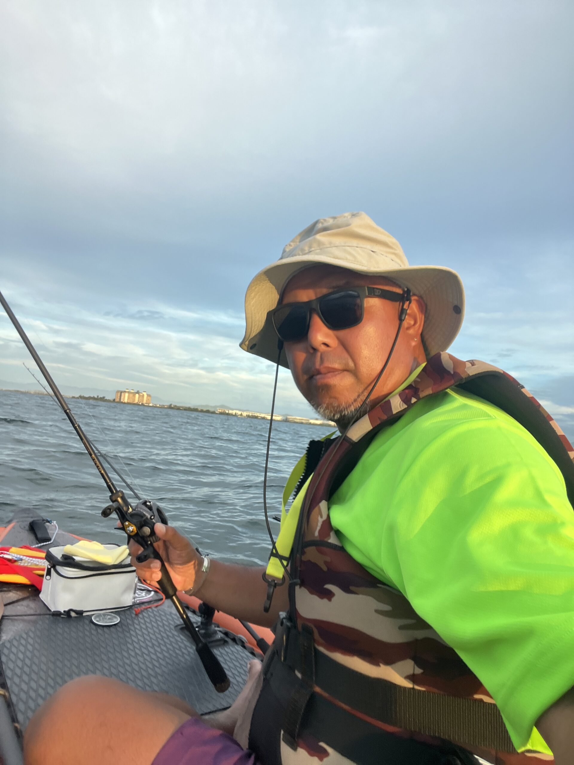 ワイルドGAN最強防水スマホケース