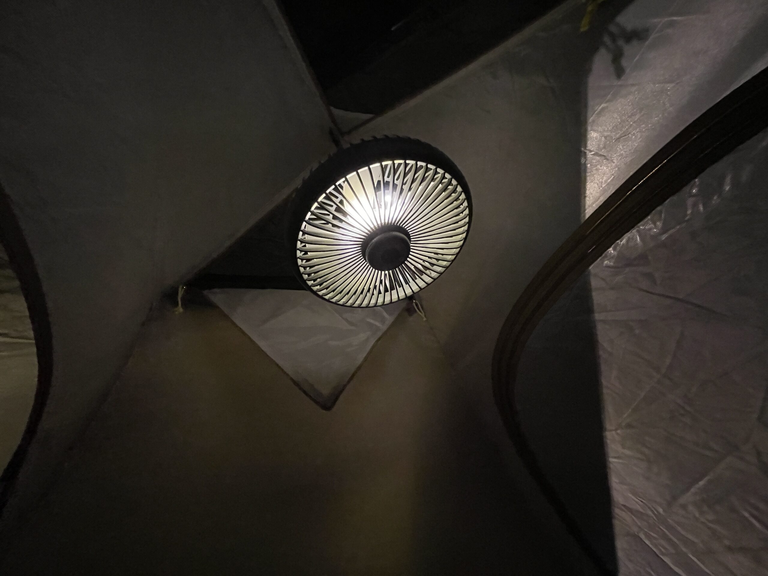 テント吊り下げ扇風機