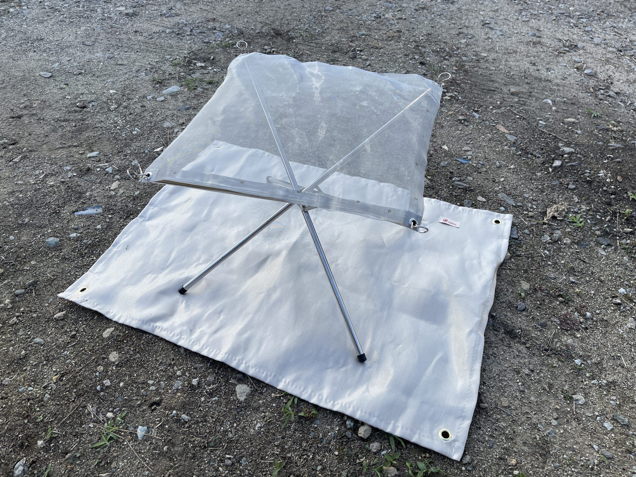 コンパクトな焚火台