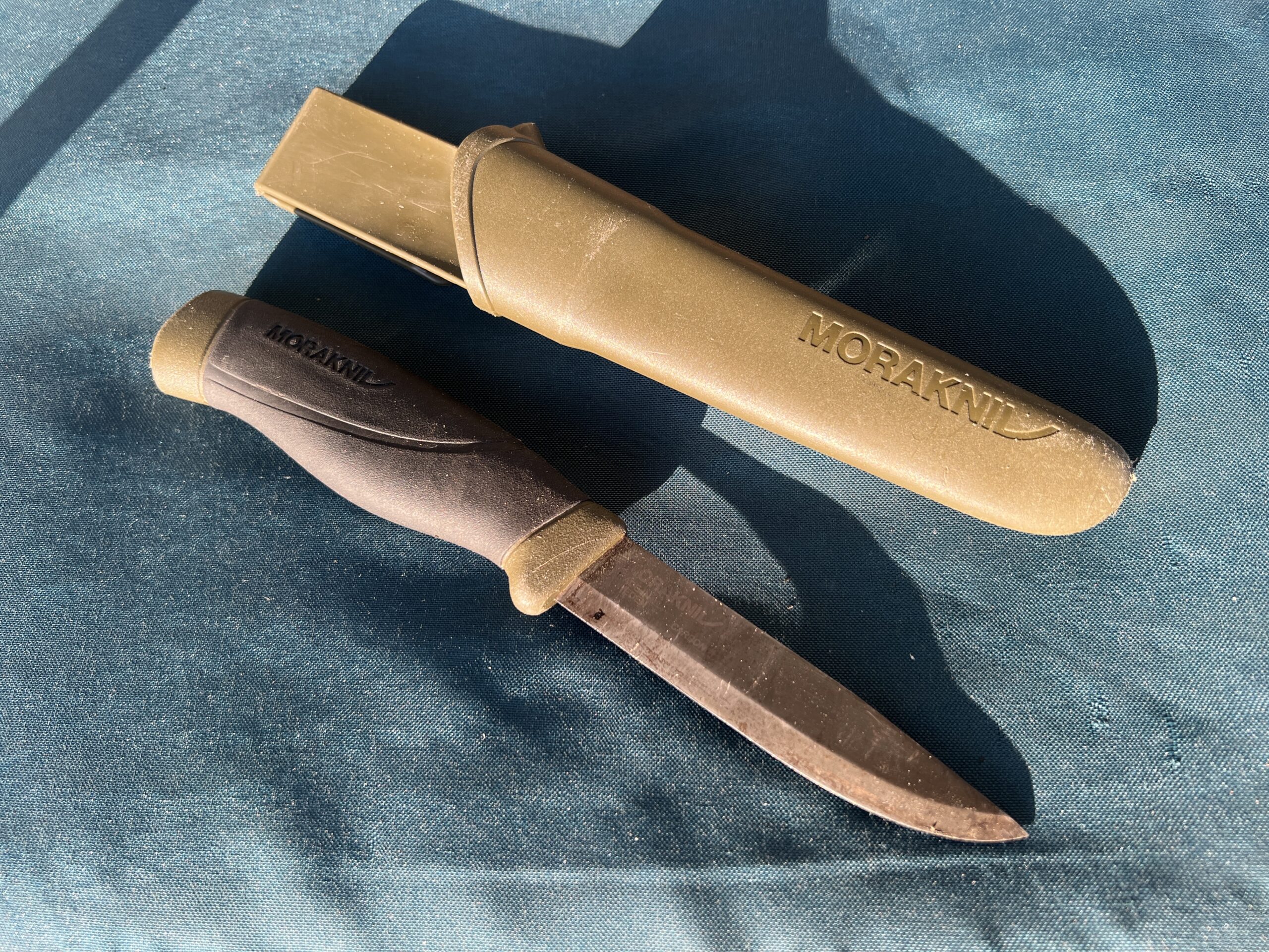 アウトドアナイフ