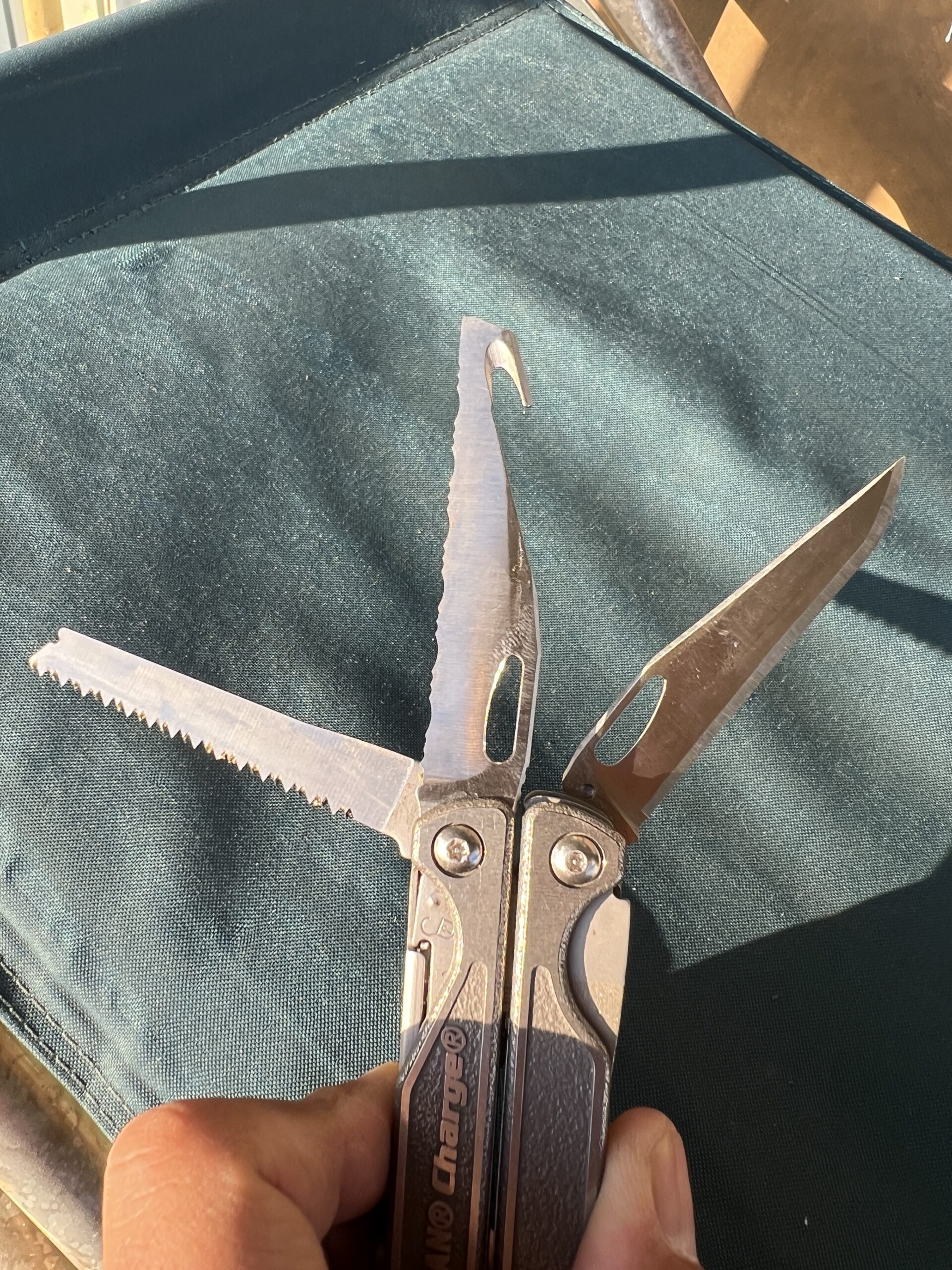 アウトドアナイフ