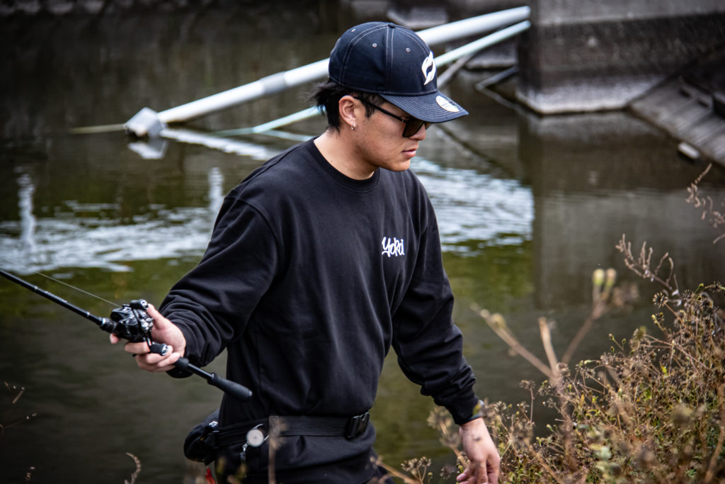 YOROI トレーナーXL着用